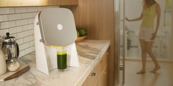 Kép a Juicero nevű gyümölcskészítőről.